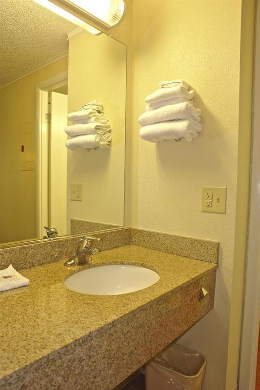 Motel 6 Hagerstown Md Room photo